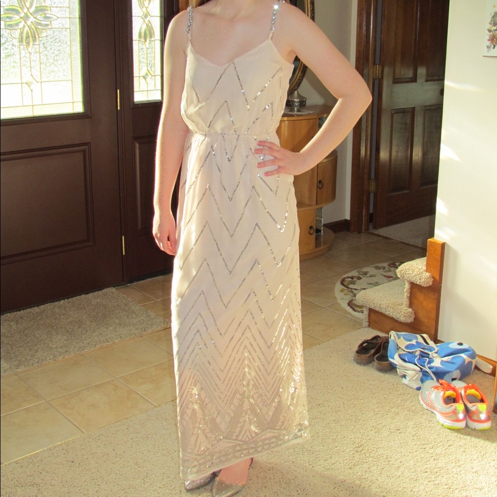Blush Art-deco Column Party Dress